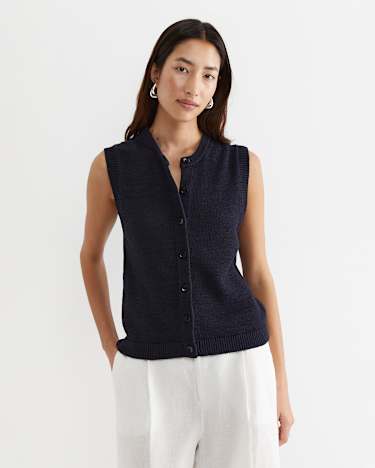 Josie Tape Yarn Vest in NAVY