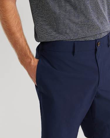 Newport Travel Short in NAVY