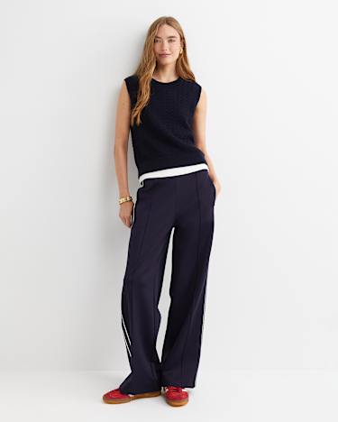 Elka Cable Cropped Vest in NAVY