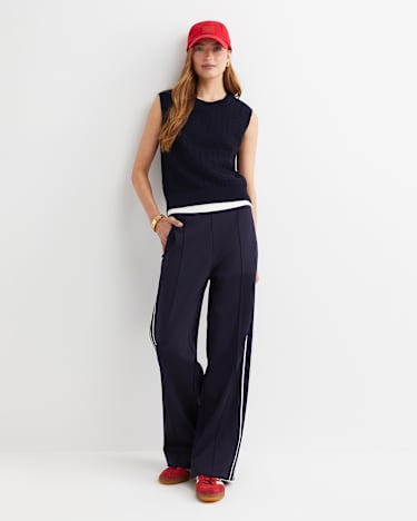 Elka Cable Cropped Vest in NAVY