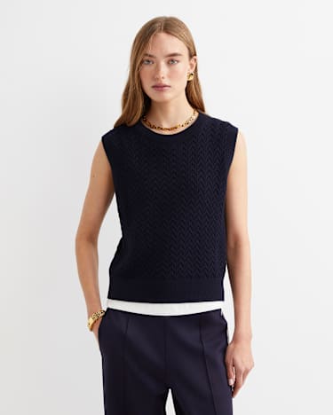 Elka Cable Cropped Vest in NAVY