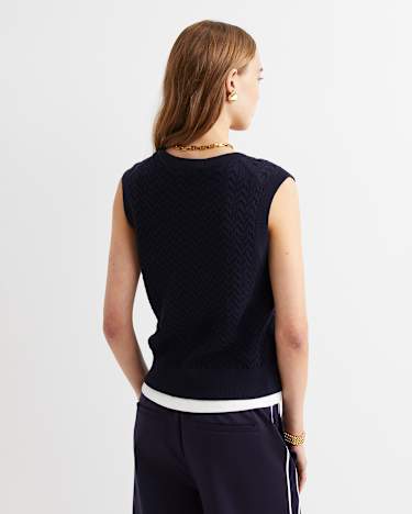 Elka Cable Cropped Vest in NAVY