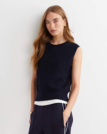 Elka Cable Cropped Vest in NAVY