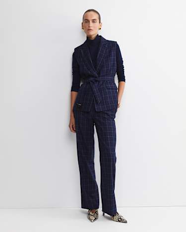Chiara Check Vest in NAVY