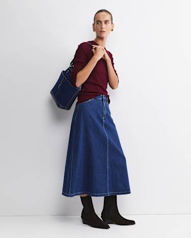 Shanni Cotton Cashmere Tee in WINE