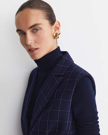 Chiara Check Vest in NAVY