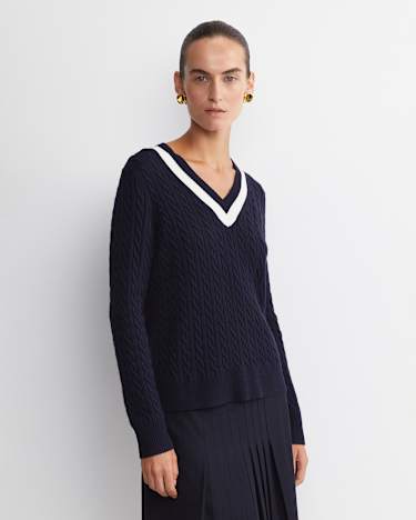 Baby Cable V-Neck Sweater in NAVY/WHITE