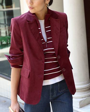 Valentina Single Breasted Velvet Blazer in WINE