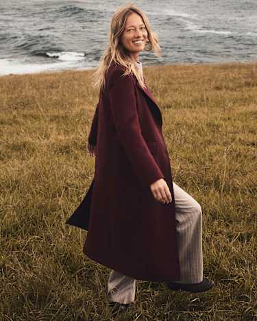 Saskia Single Breasted Coat in WINE