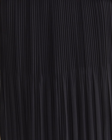 Quinn Pleated Midi Skirt in BLACK