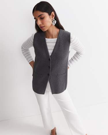 Cotton Cashmere Knit Vest in CHARCOAL