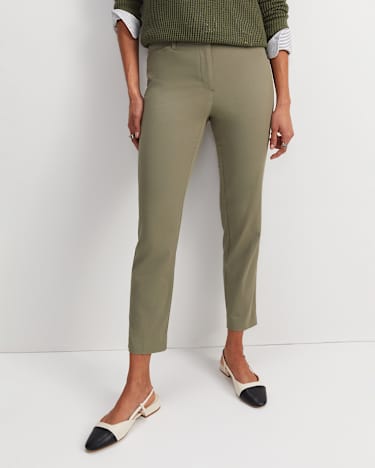 Evie Capri Pant in SOFT KHAKI