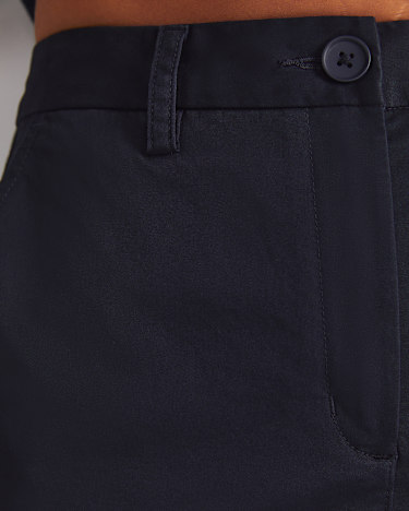 Laura Straight Chino Pant in NAVY