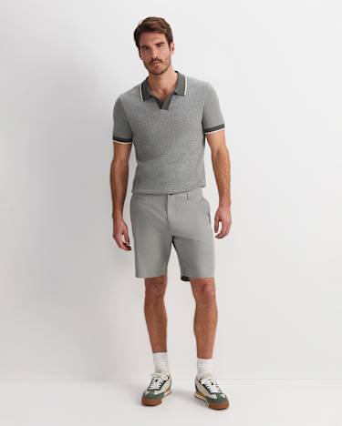 Trey Classic Short in OLIVE
