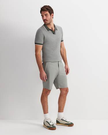 Trey Classic Short in OLIVE