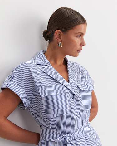 Nia Seersucker Midi Dress in BLUE/WHITE