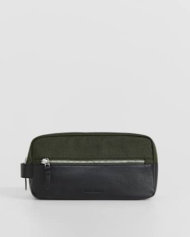 Howard Wash Bag in FOREST