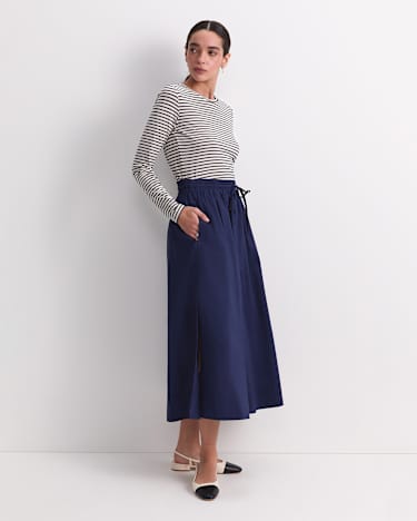 Tessa Midi Skirt in NAVY