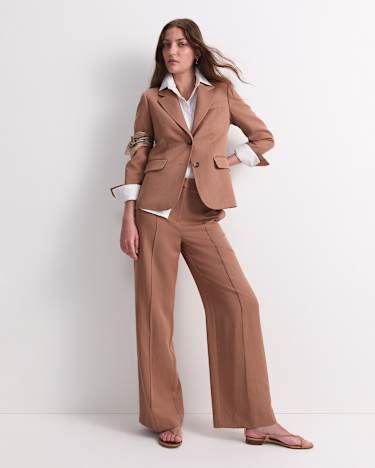 Valerie Fitted Blazer in MOCHA