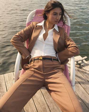 Valerie Fitted Blazer in MOCHA