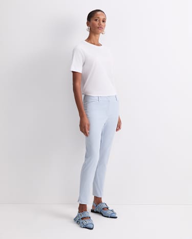 Evie Capri Pant in BLUE MIST