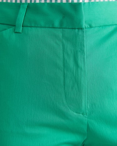 Evie Capri in EMERALD