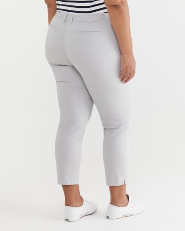 Evie Capri in SILVER