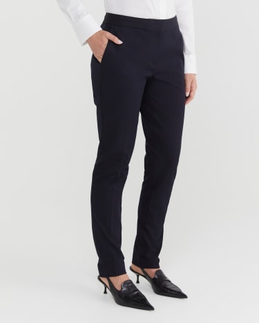 Yvonne Pant 69 in NAVY