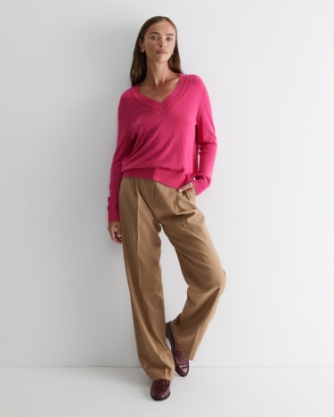 Laurina V-neck Sweater in CERISE