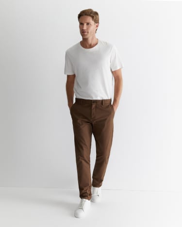 Smith Chino Tapered in BROWN