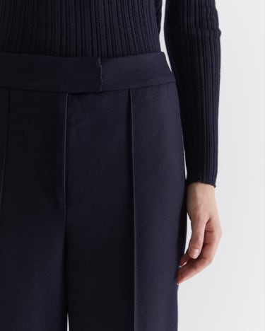 Frankie Twill Straight Pant in NAVY