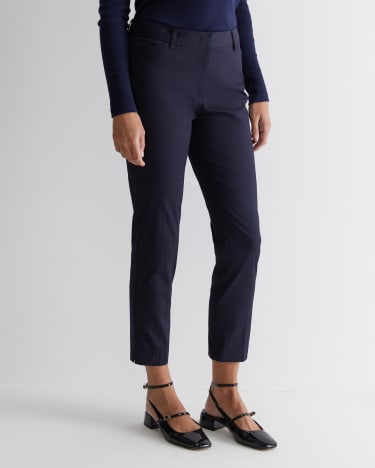 Evie Capri Pant in CLASSIC NAVY