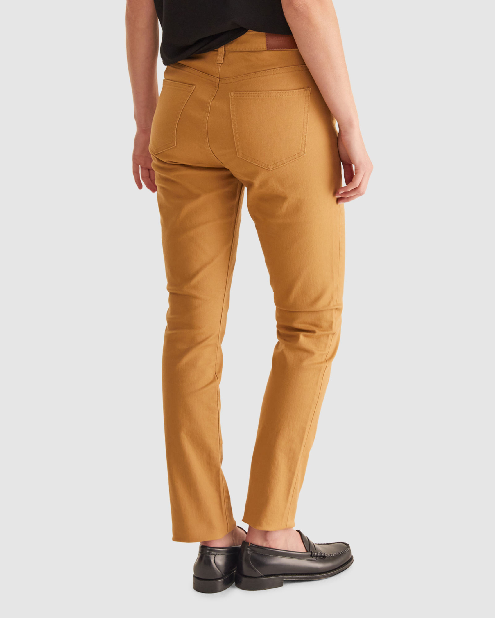Lari Slim Jean in CAMEL