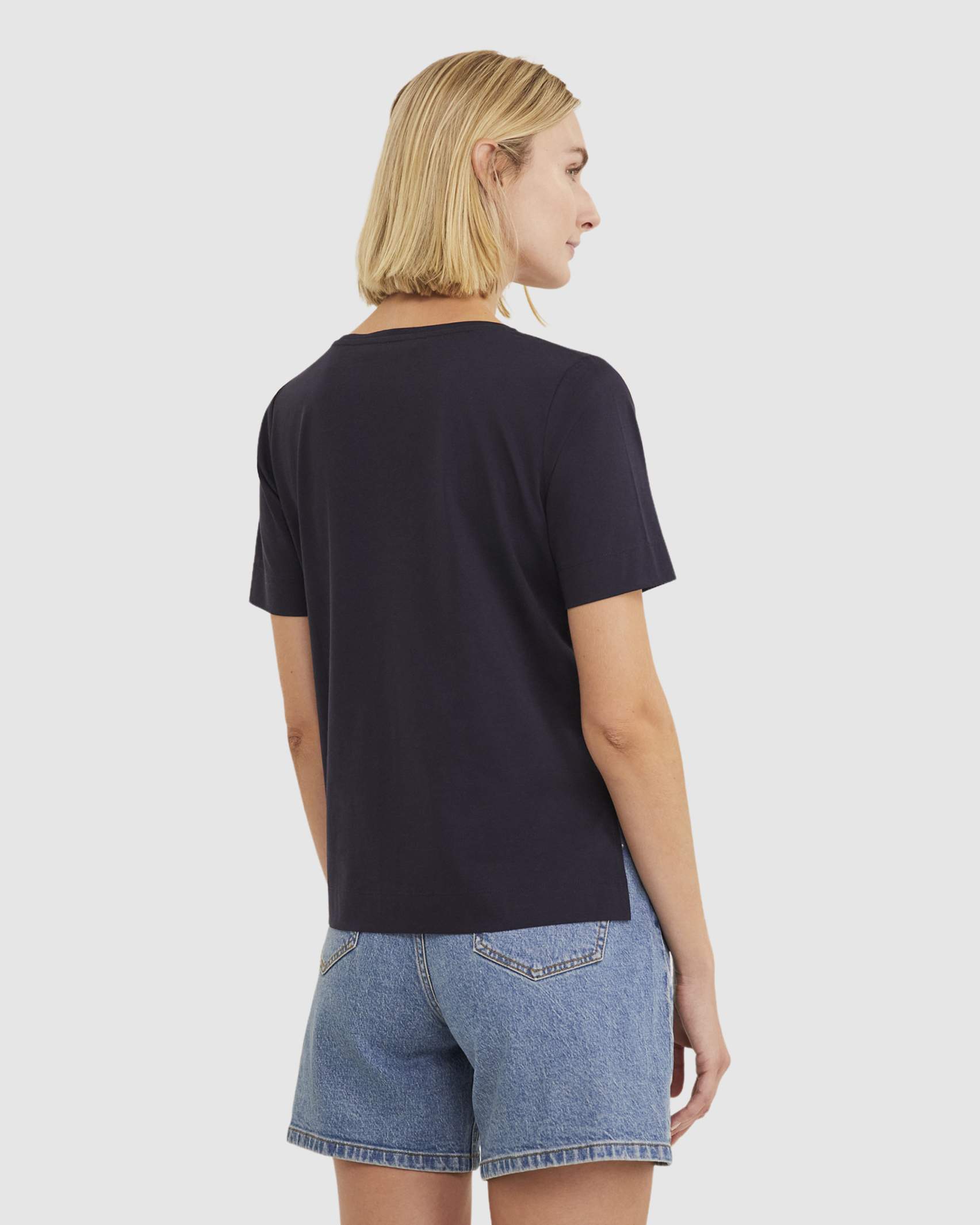 V Neck Mercerised Tee in NAVY