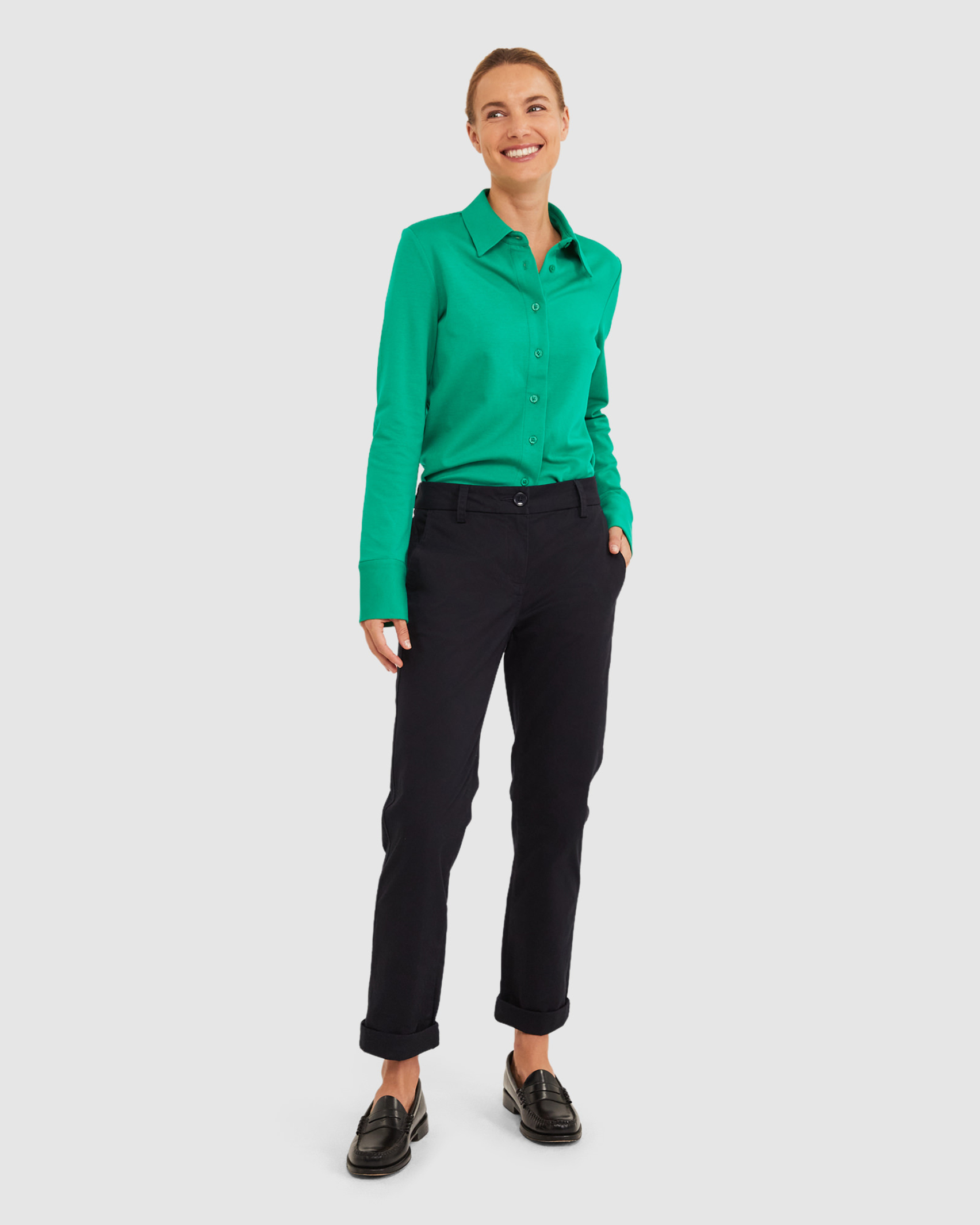 Laura Relaxed Chino in CLASSIC NAVY