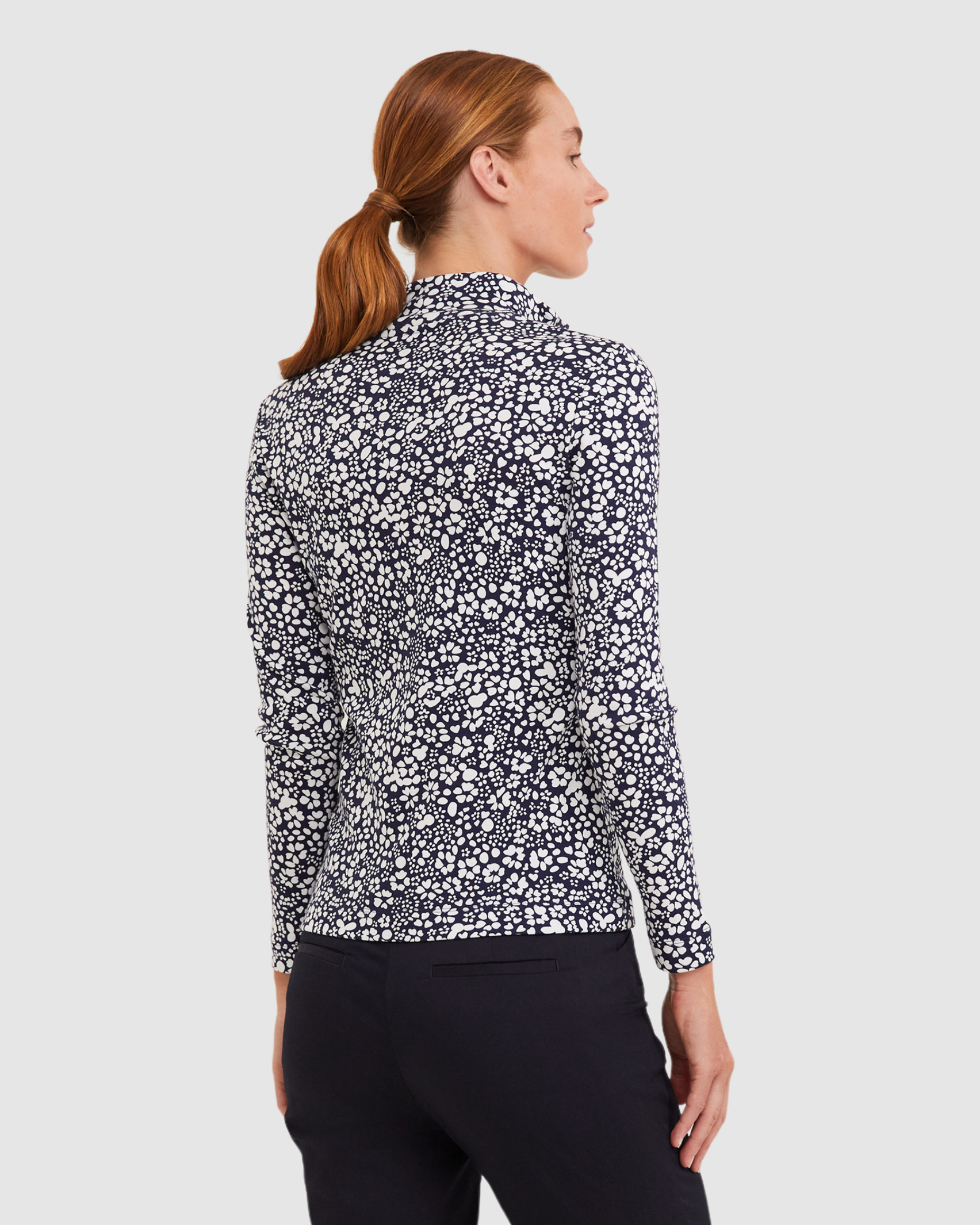 Lucy Bloom Funnel Neck Top in NAVY/IVORY