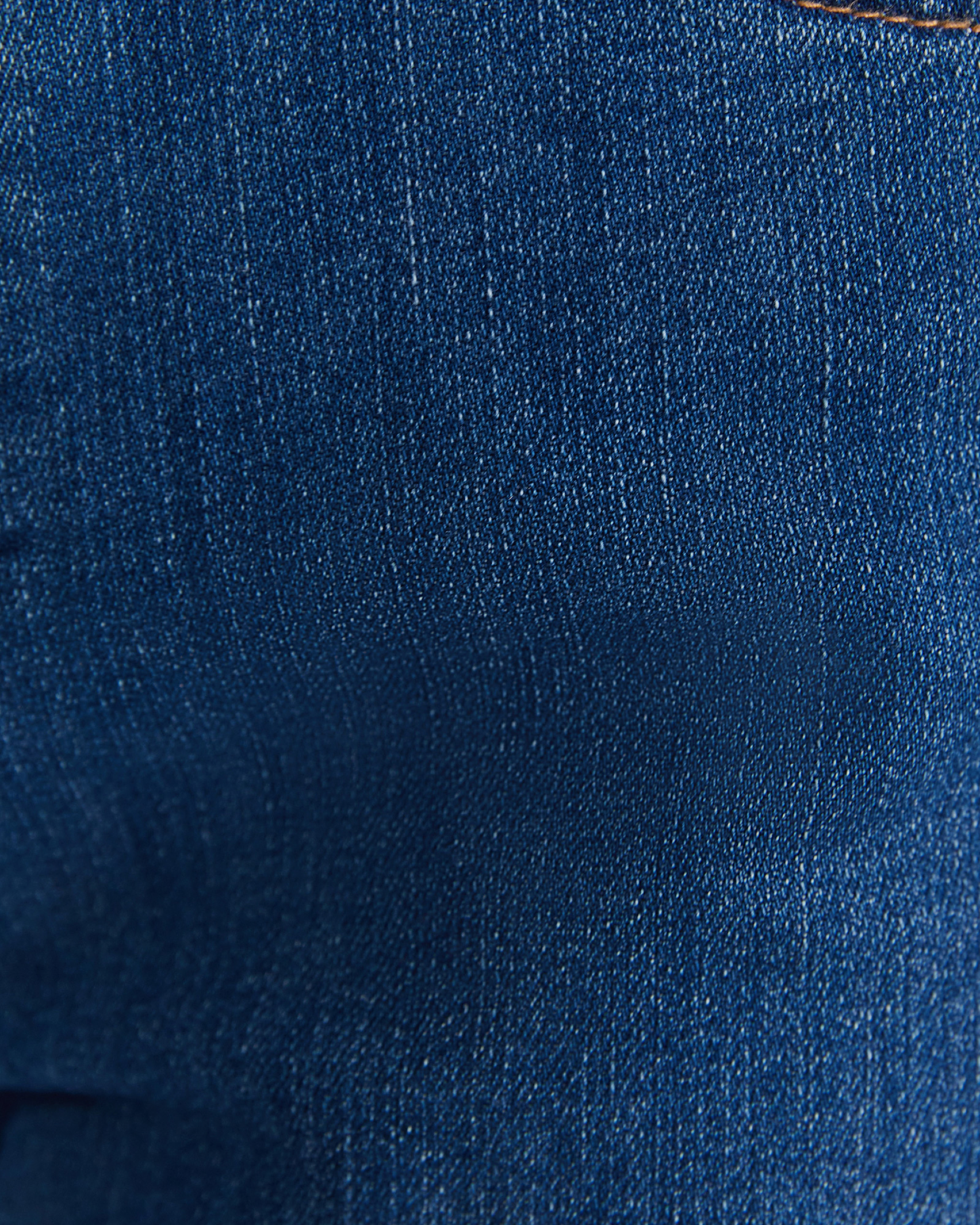 Simone Straight Jean in BLUE WASH