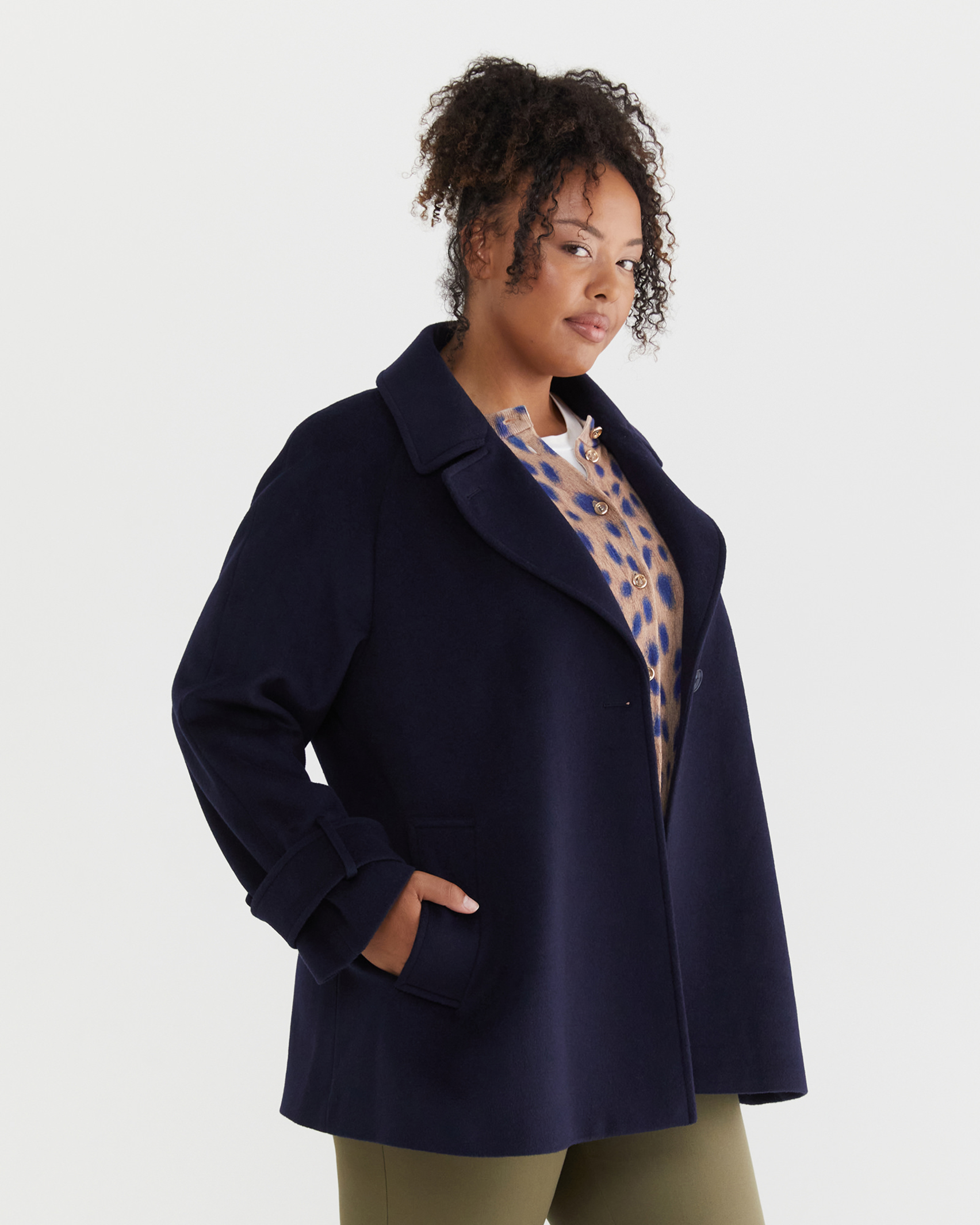 Saskia Jacket in NAVY