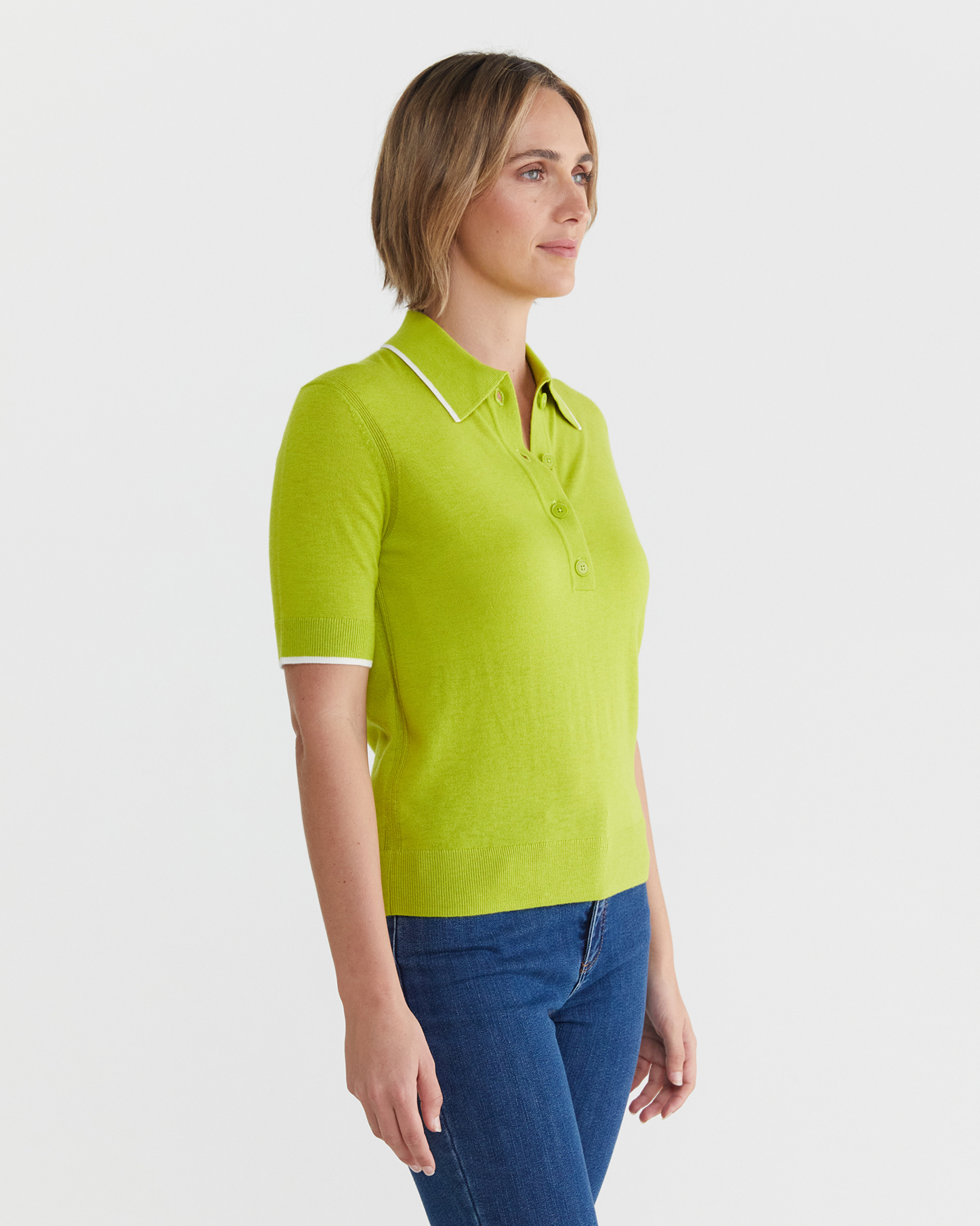 Lauren Polo in APPLE