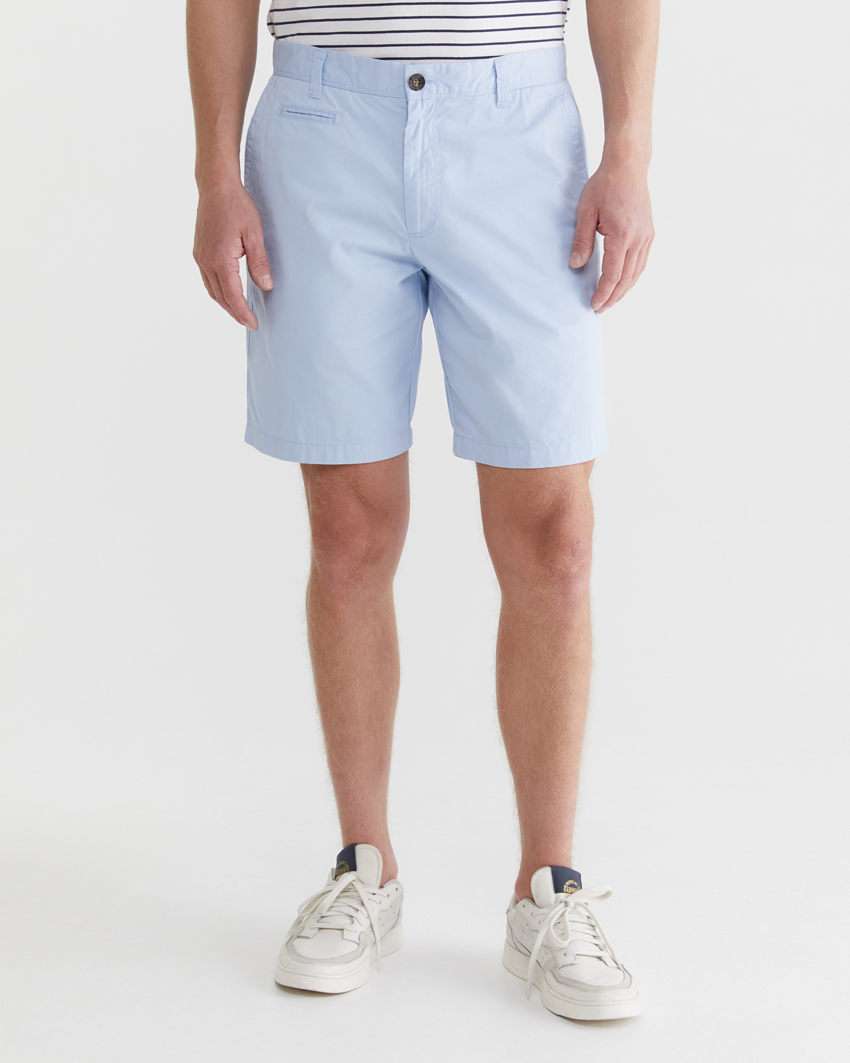 Classic Chino Short in FROST BLUE