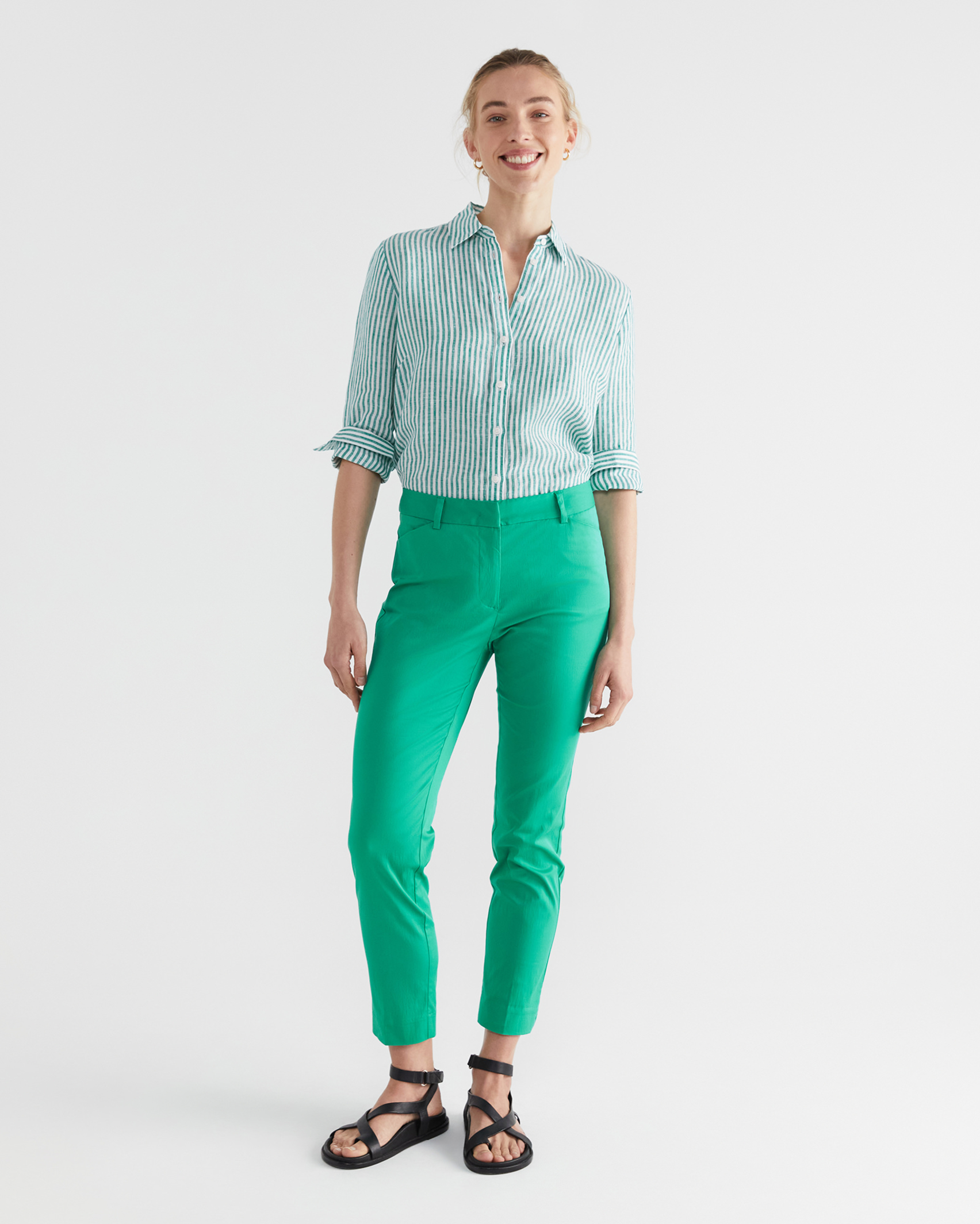 Evie Capri in EMERALD