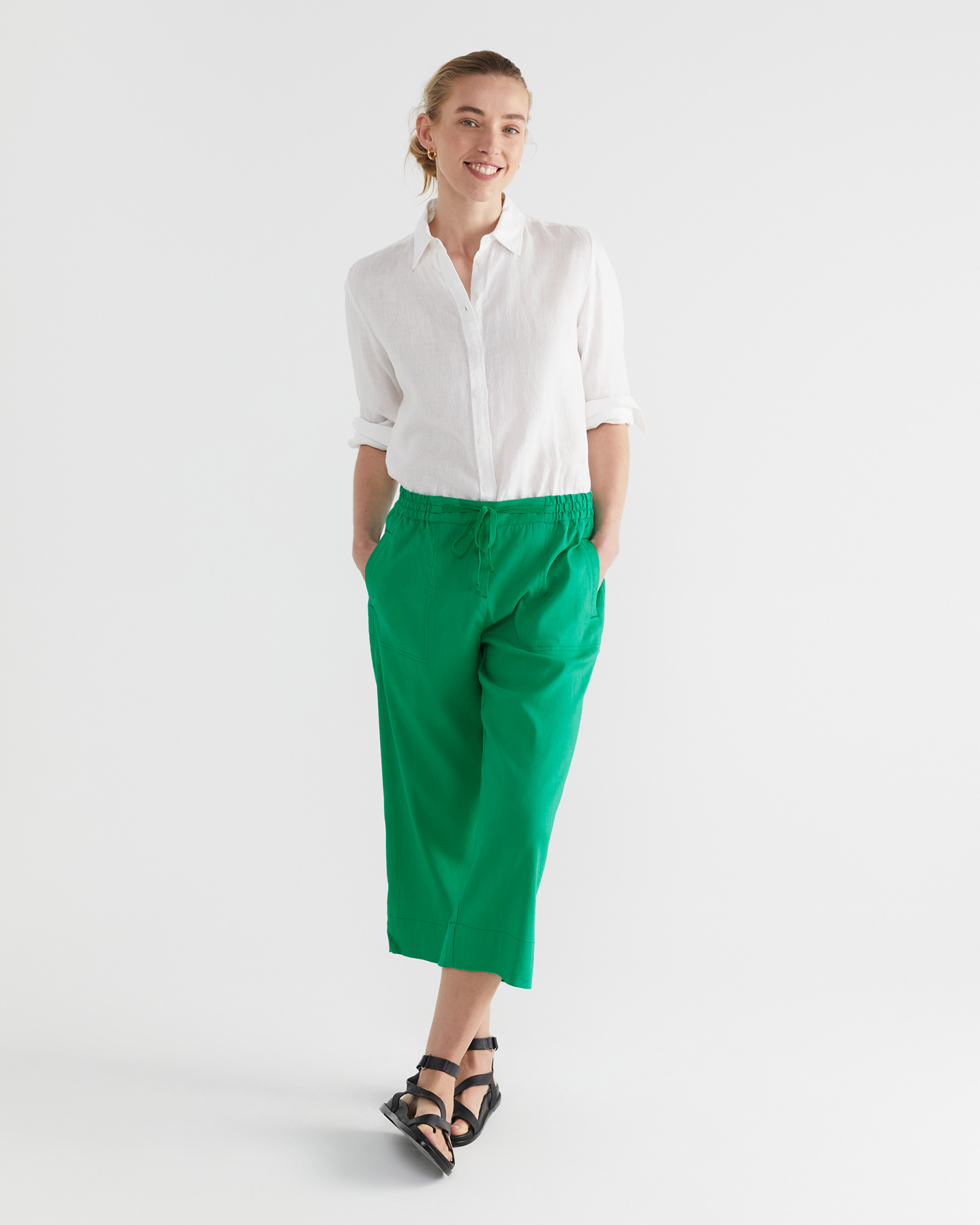 Rosa Crop Linen Pant in EMERALD