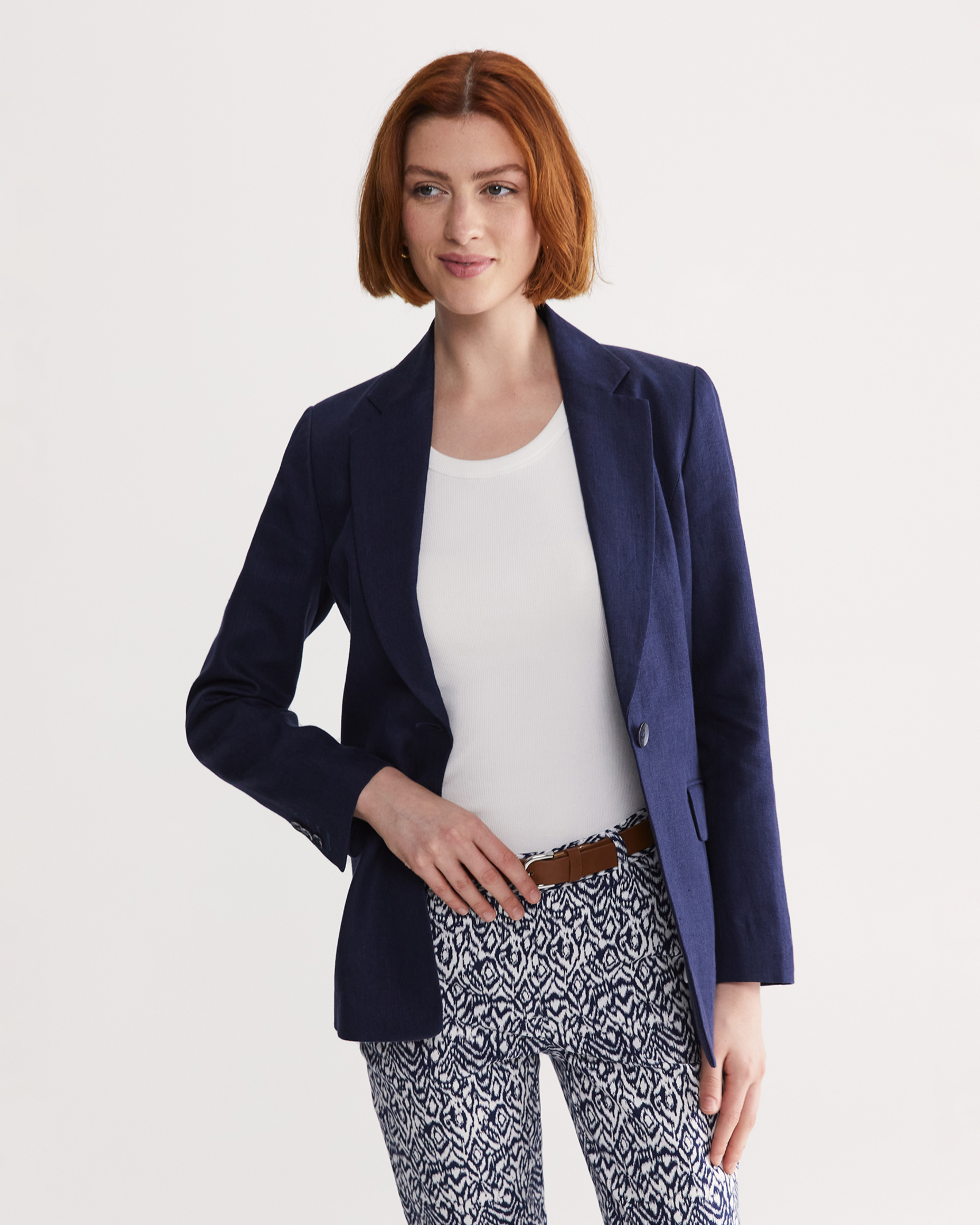 Batik Venus Capri in NAVY/WHITE