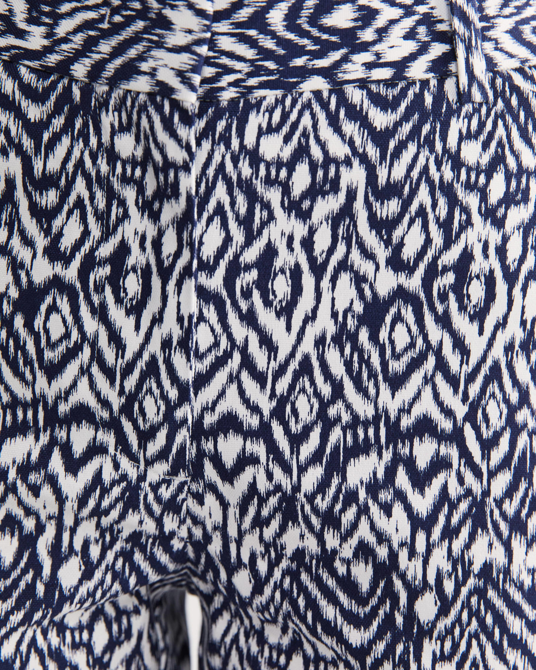 Batik Venus Capri in NAVY/WHITE