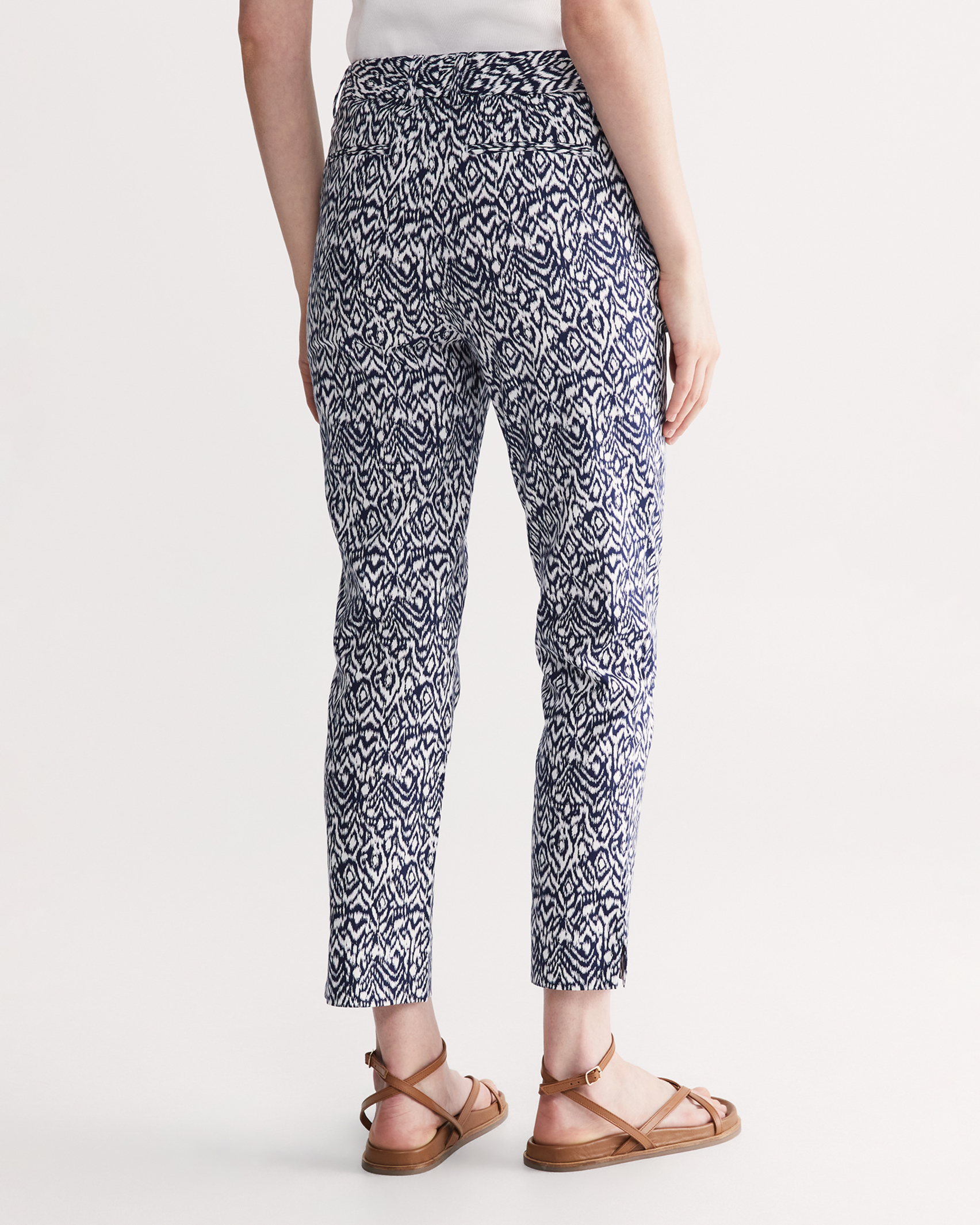Batik Venus Capri in NAVY/WHITE