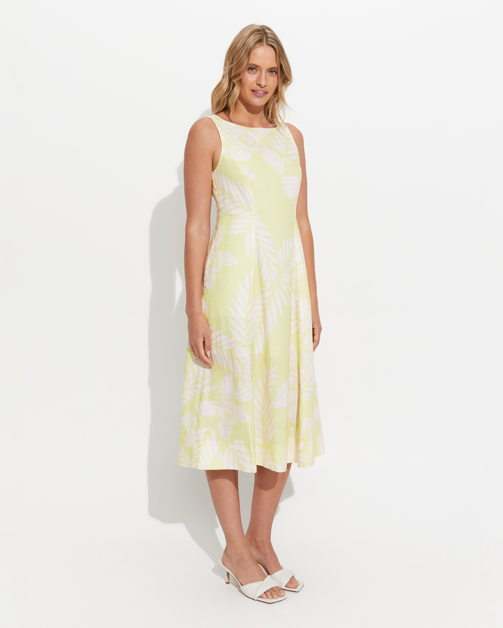 Loreta Linen Dress in WHITE/GREEN