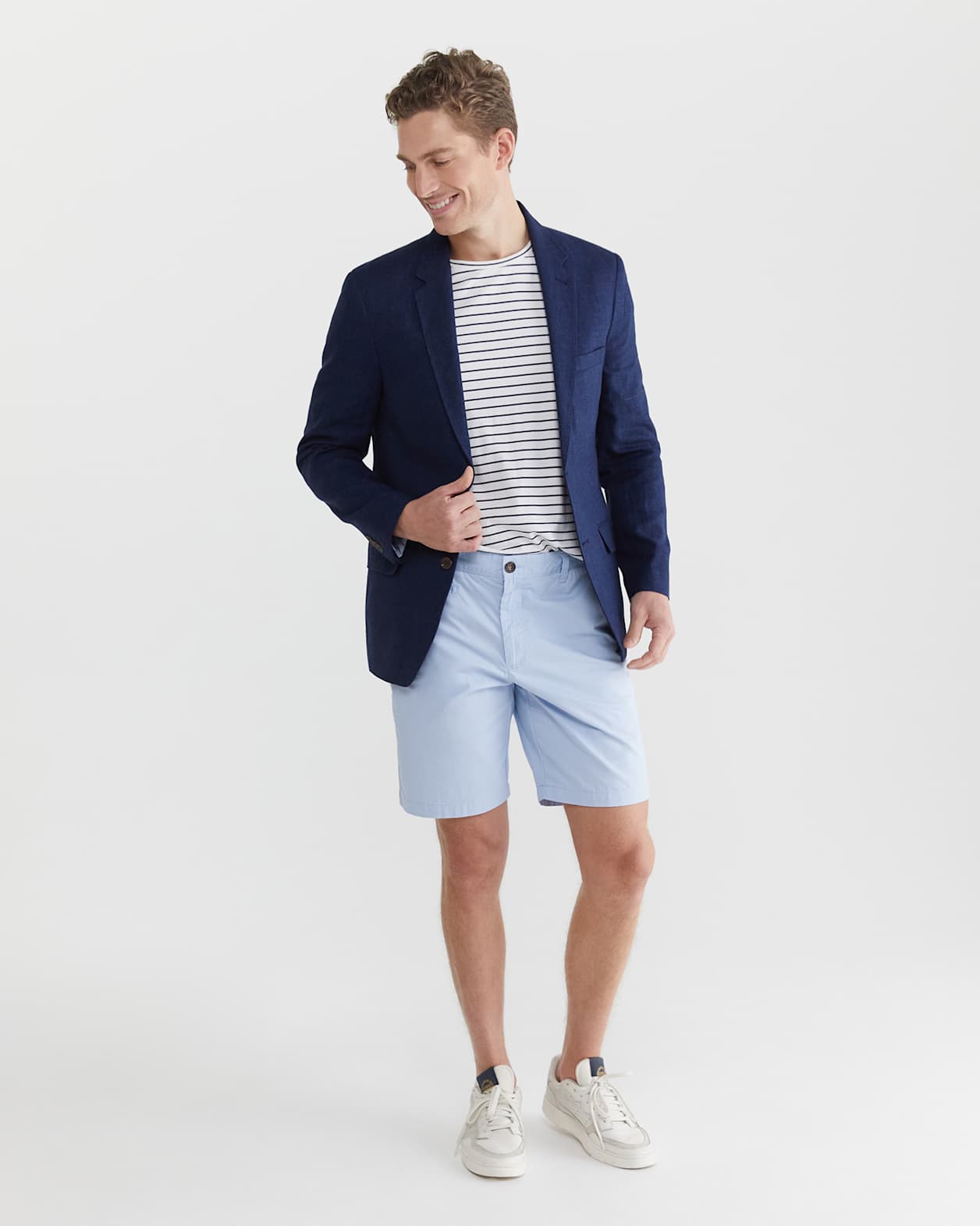 Classic Chino Short in FROST BLUE