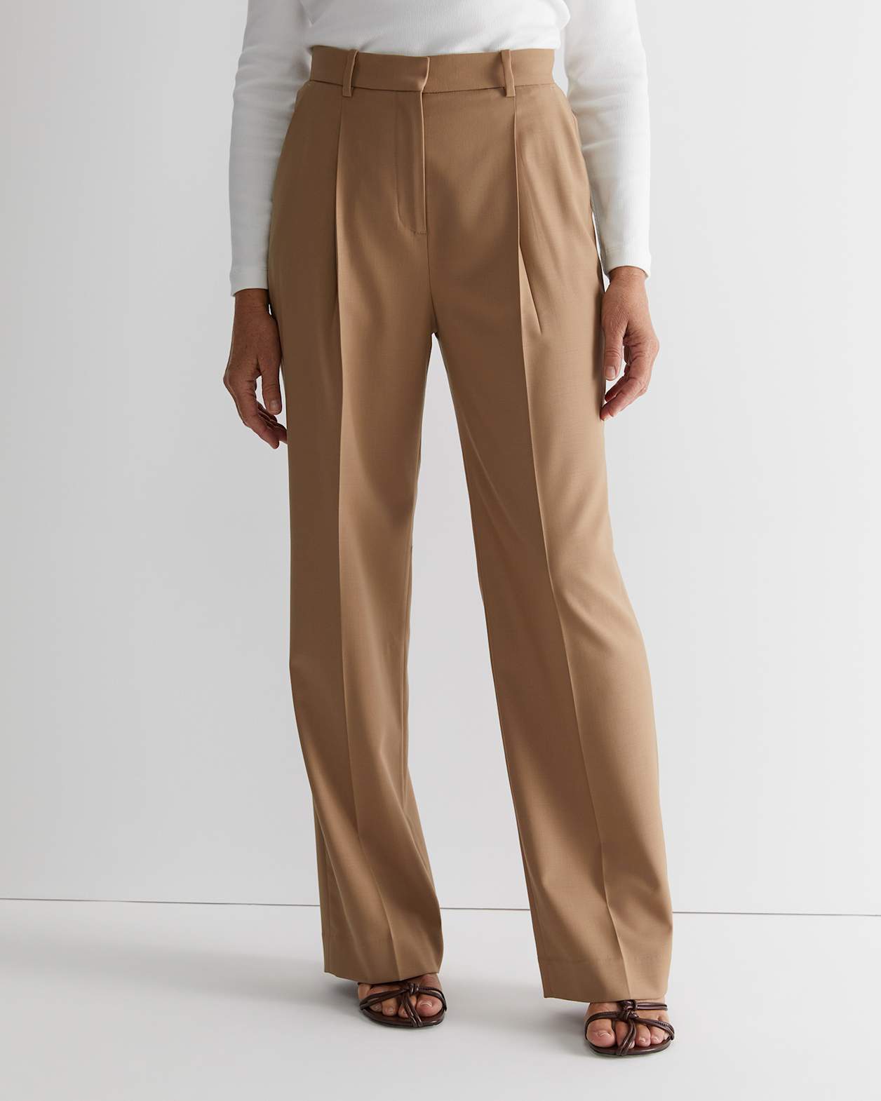 Bianca Pleat Pant in CAMEL