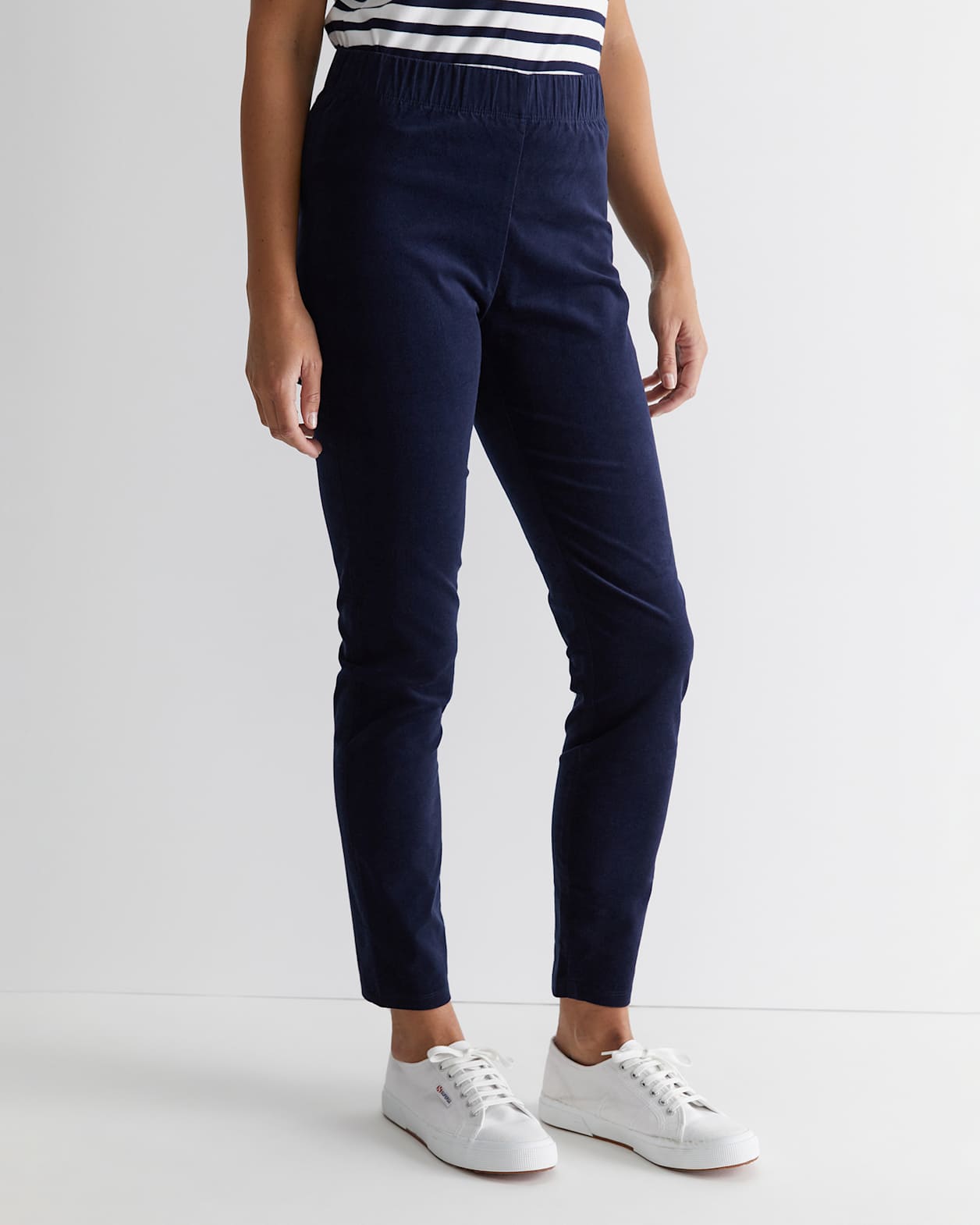 Felicity Velvet Pull On Pant in NAVY