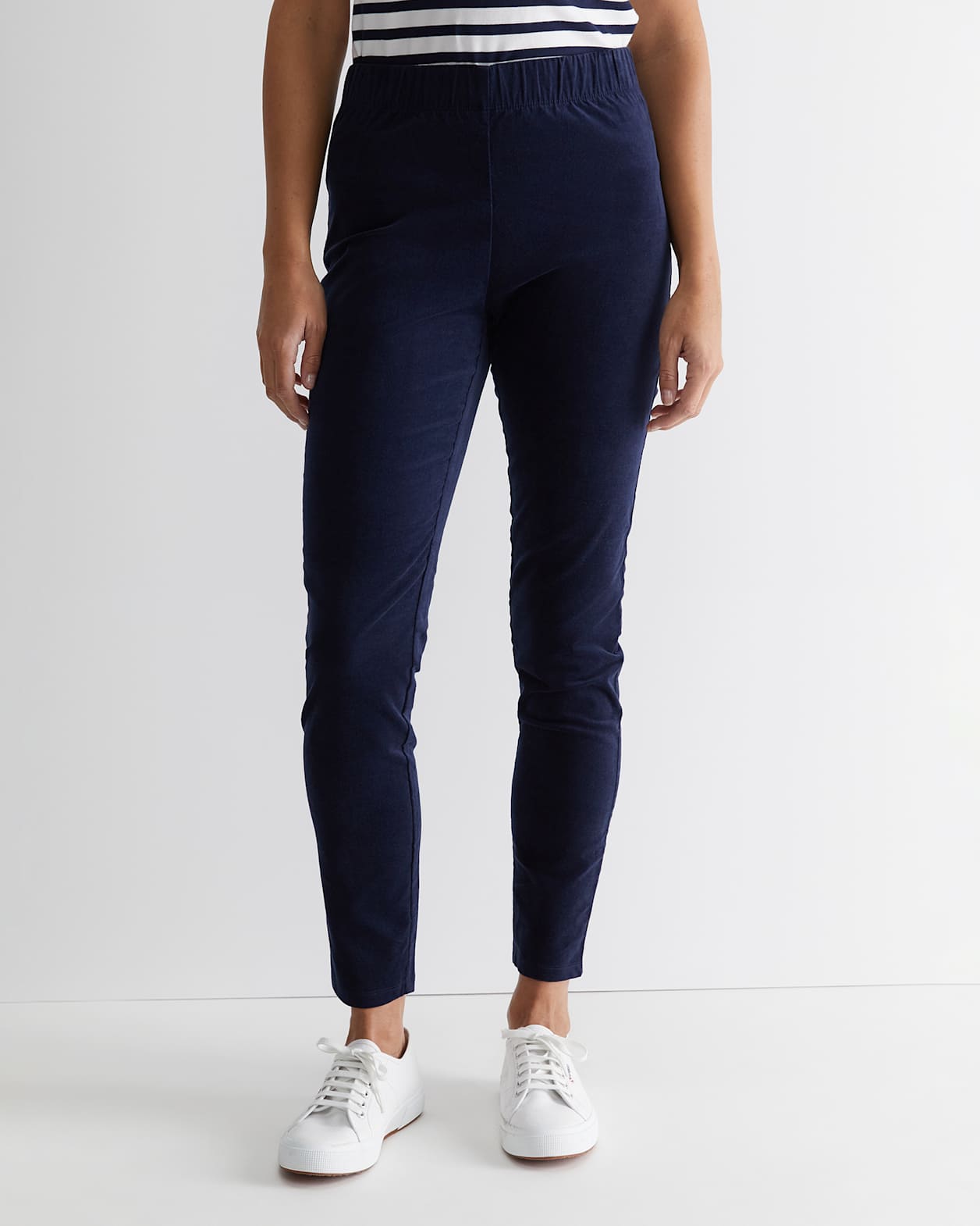 Felicity Velvet Pull On Pant in NAVY